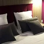 Nemea Quai Victor Centre تور