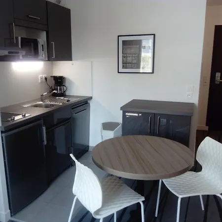 酒店 Nemea Quai Victor Centre