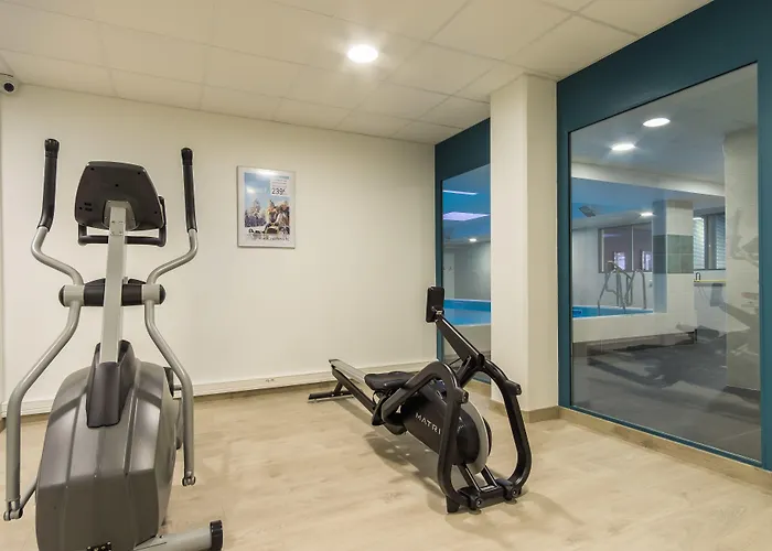 Nemea Quai Victor Centre * Tours