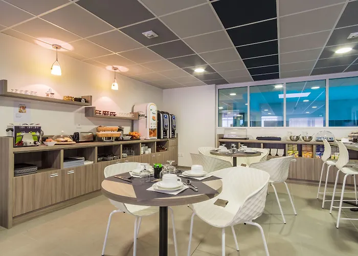 Nemea Quai Victor Centre Hotel Tours