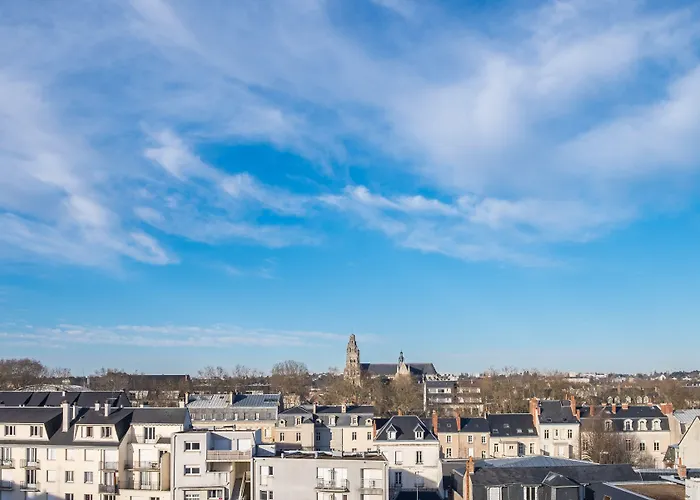 Nemea Quai Victor Centre