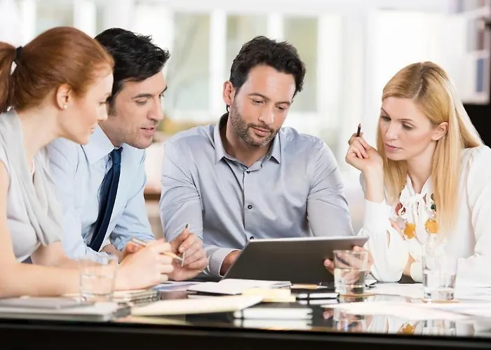 Nemea Quai Victor Centre 图尔