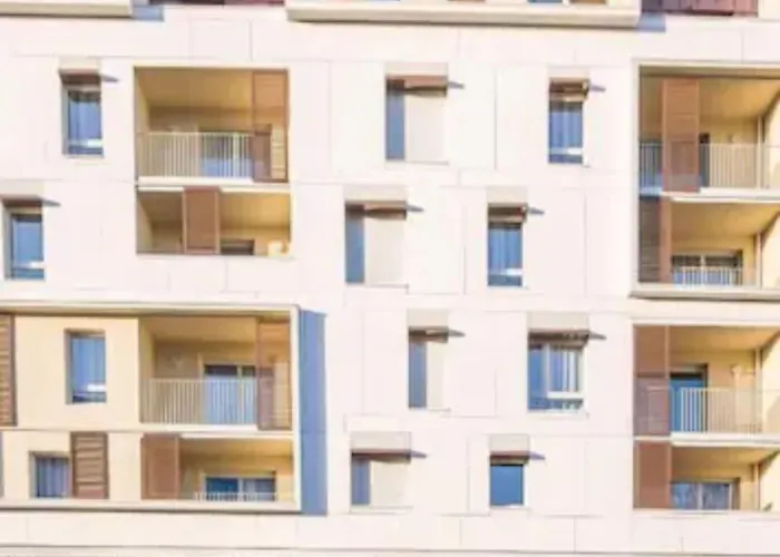 Nemea Quai Victor Centre Hotel *