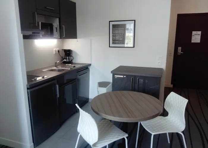 酒店 Nemea Quai Victor Centre